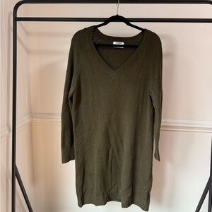 Old Navy Dark Green V-Neck Sweater Dress